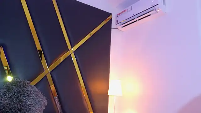 Snapshot of Adel_Nesbiit chatting on October 22, 7:52 pm Adel Nesbiit online show from October 22, 7:52 pm