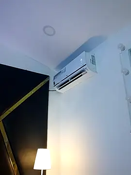 Snapshot of Adel_Nesbiit chatting on October 9, 7:29 pm Adel Nesbiit online show from October 9, 7:29 pm