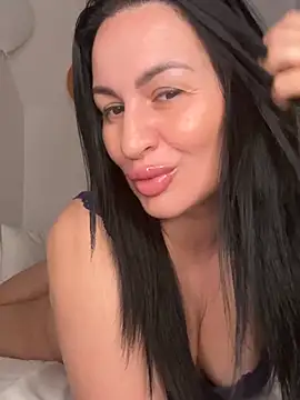 Helena7077 online show from April 8, 10:23 pm