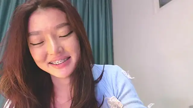 AudreyMell online show from December 5, 2:51 pm