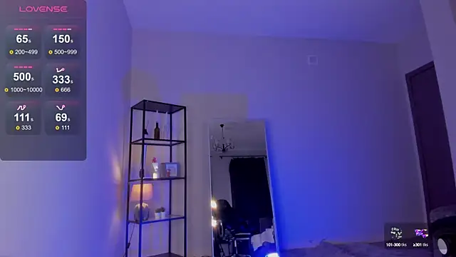 Snapshot of elfinvibes chatting on October 14, 8:50 am elfinvibes online show from October 14, 8:50 am