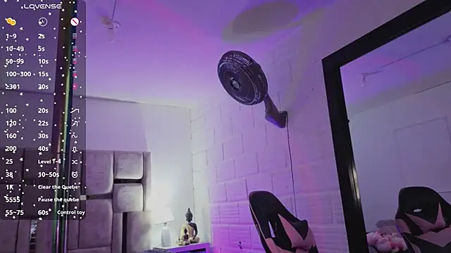 BonnieAnderson  online show from December 21, 8:46 pm