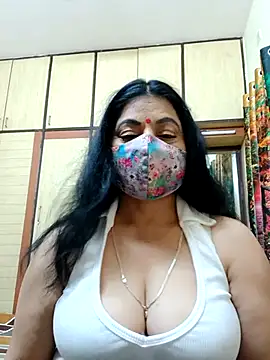 Snapshot of Ratna-777 chatting on September 21, 6:28 pm Ratna-777 online show from September 21, 6:28 pm