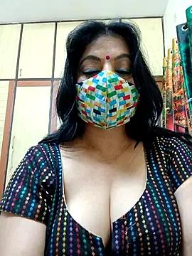 Snapshot of Ratna-777 chatting on October 15, 10:45 pm Ratna-777 online show from October 15, 10:45 pm