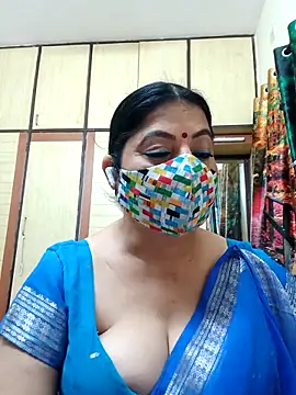 Snapshot of Ratna-777 chatting on October 4, 6:12 pm Ratna-777 online show from October 4, 6:12 pm