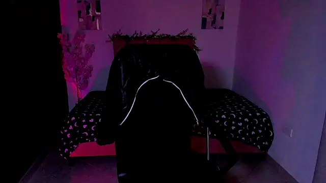 Charlee pink online show from October 8, 12:53 pm