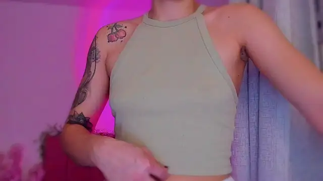 Charlee pink online show from February 18, 3:49 am