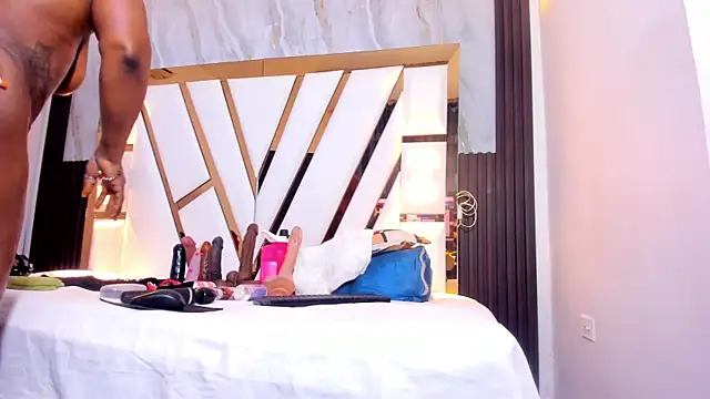 Snapshot of lola_hornei chatting on October 21, 11:25 am lola hornei online show from October 21, 11:25 am