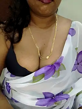 Snapshot of City_Queen_Kannada_Telugu chatting on September 25, 3:49 am City Queen Kannada Telugu online show from September 25, 3:49 am