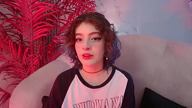 EvaHalsey online show from December 2, 8:11 pm