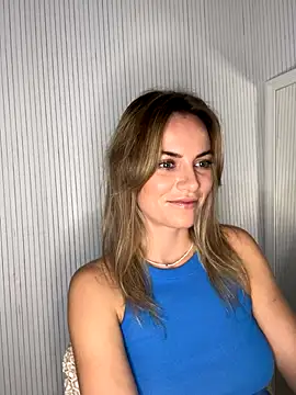 Snapshot of Milla__one chatting on October 21, 7:45 am Milla one online show from October 21, 7:45 am