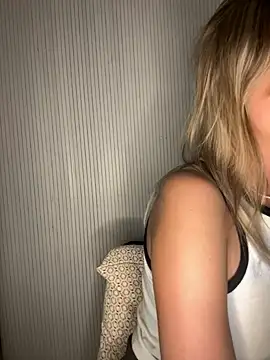 Snapshot of Milla__one chatting on September 19, 7:13 pm Milla one online show from September 19, 7:13 pm