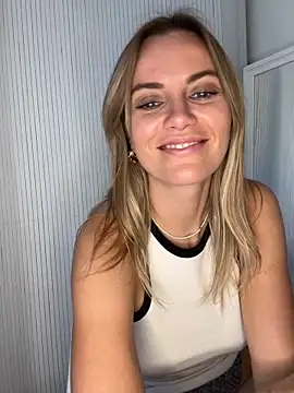 Snapshot of Milla__one chatting on October 2, 2:55 pm Milla one online show from October 2, 2:55 pm