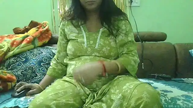 couplesuni online show from November 3, 9:35 am