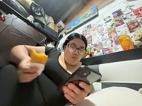 violeta 818 online show from April 11, 2:06 am