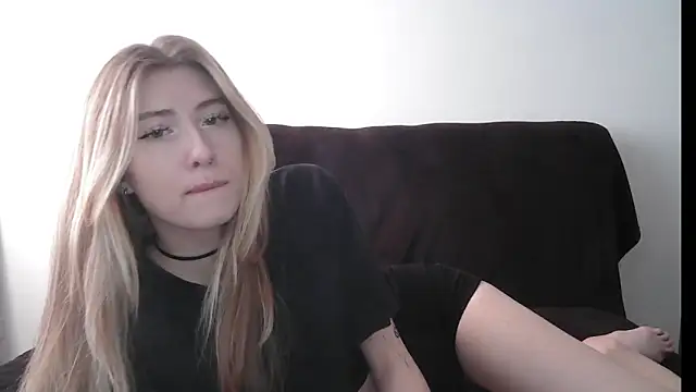 ErikaShyy online show from September 25, 2:05 pm