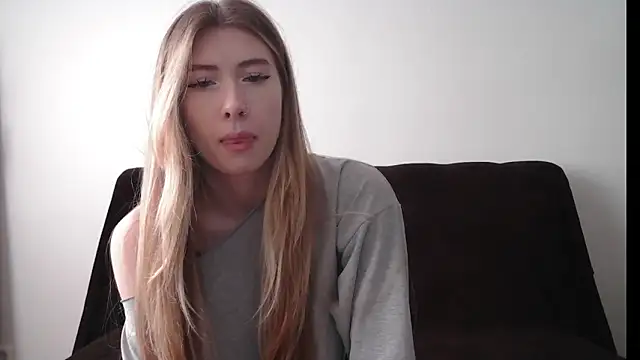 ErikaShyy online show from September 23, 12:03 pm