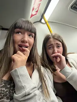 Sophie Avory online show from March 5, 6:26 pm