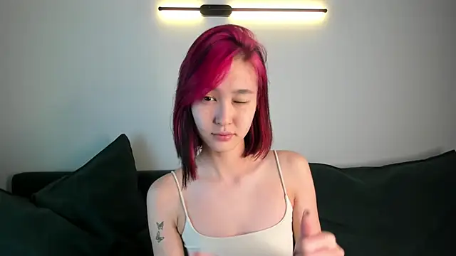 Snapshot of Lola_Peach chatting on September 26, 9:40 am Lola Peach online show from September 26, 9:40 am