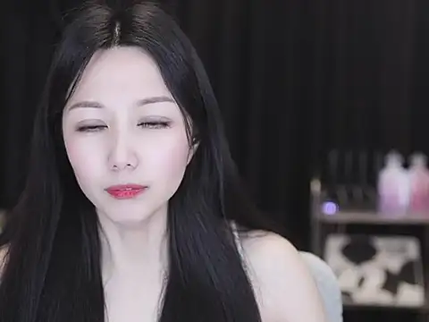 Nuyoah-77 online show from April 2, 3:09 pm