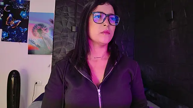 Snapshot of graceymilf666 chatting on October 7, 11:36 am graceymilf666 online show from October 7, 11:36 am