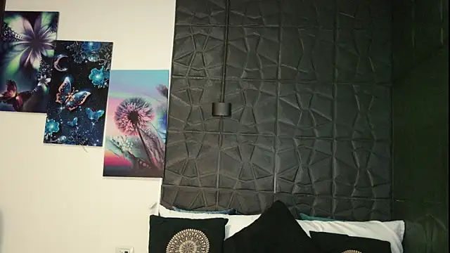 Snapshot of graceymilf666 chatting on October 21, 11:36 am graceymilf666 online show from October 21, 11:36 am