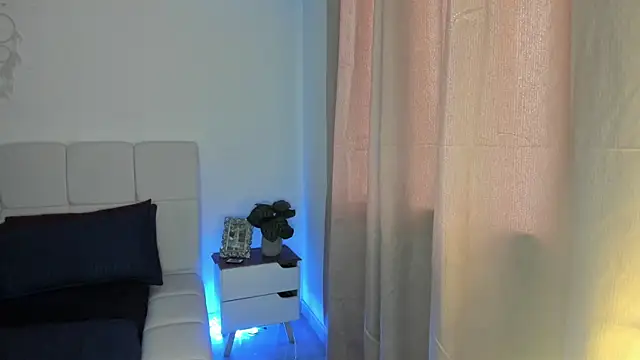 Ori valentina online show from April 23, 9:50 pm