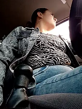 Lesly 10- online show from October 6, 10:03 pm