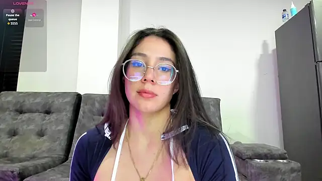 emmadiaz1 online show from October 8, 3:55 am