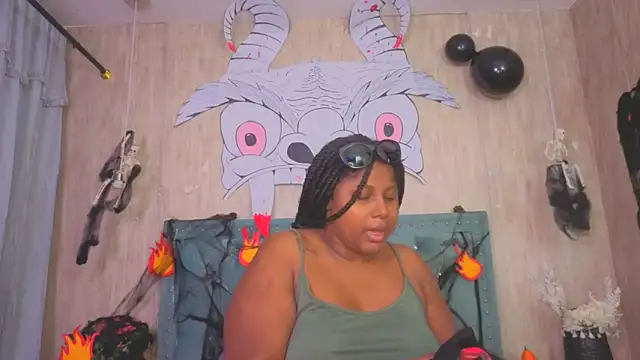 Snapshot of Alexa_roussee chatting on October 25, 1:52 pm Alexa roussee online show from October 25, 1:52 pm