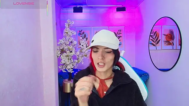 Dafne huges online show from October 17, 7:50 pm