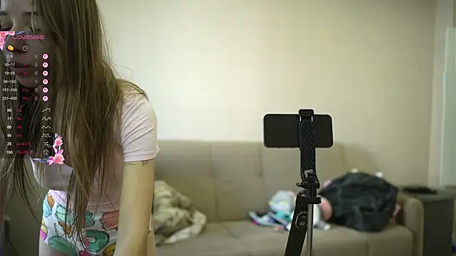 Snapshot of anna_kiss69 chatting on September 21, 1:10 pm anna kiss69 online show from September 21, 1:10 pm