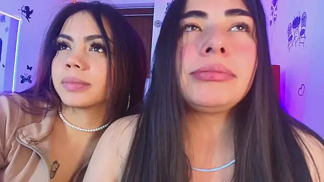 Snapshot of missexy303av chatting on October 17, 4:43 pm missexy303av online show from October 17, 4:43 pm