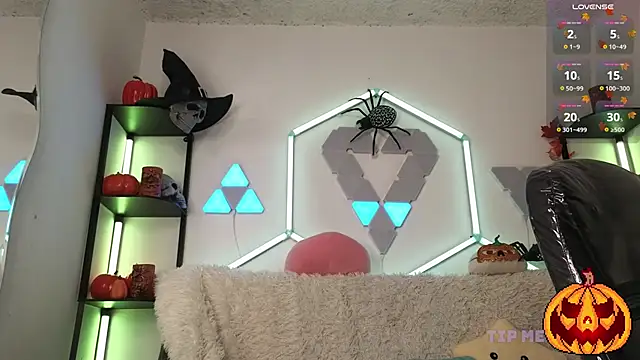 littlevixen18 online show from October 23, 2:23 pm