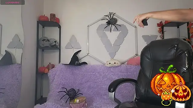 littlevixen18 online show from October 20, 2:09 pm