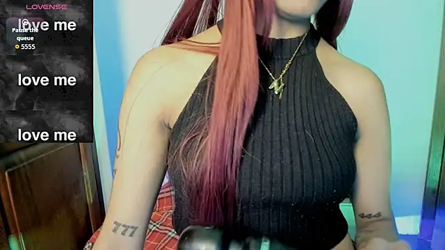 Snapshot of SexyNaf chatting on October 25, 7:54 pm SexyNaf online show from October 25, 7:54 pm