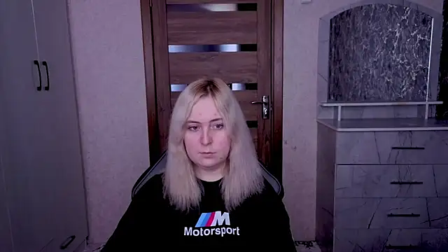 Kristy-Max online show from April 6, 11:11 am