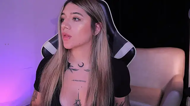 ashleyvalirya online show from October 30, 4:37 am