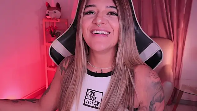 ashleyvalirya online show from January 12, 3:56 am