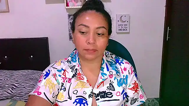 zaray bella online show from March 27, 9:37 pm