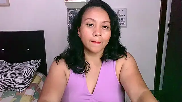 Snapshot of zaray_bella chatting on September 19, 9:25 pm zaray bella online show from September 19, 9:25 pm