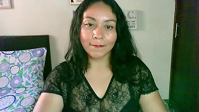 Snapshot of zaray_bella chatting on September 9, 9:58 pm zaray bella online show from September 9, 9:58 pm