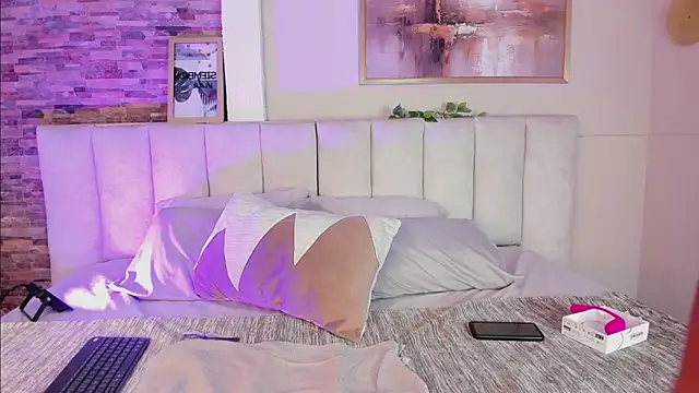 Snapshot of lyzzi_smith01 chatting on October 14, 7:38 pm lyzzi smith01 online show from October 14, 7:38 pm