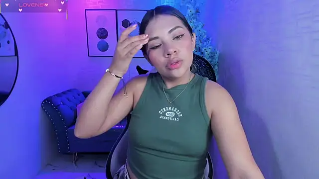 Snapshot of Rousse_land chatting on September 25, 10:07 pm Rousse land online show from September 25, 10:07 pm