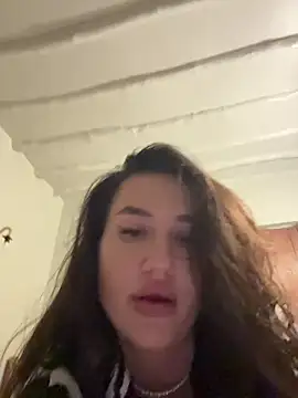 freyacherie online show from December 4, 6:08 pm