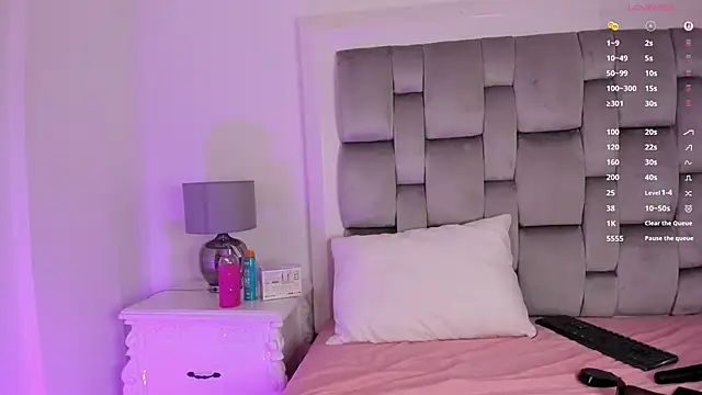 Victoria vallejo  online show from March 10, 12:20 pm