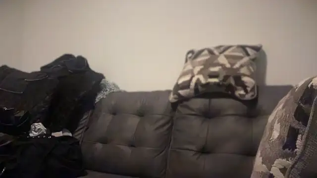 Snapshot of RavenRayyy chatting on October 22, 4:39 am RavenRayyy online show from October 22, 4:39 am