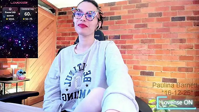 paulinabarnett- online show from December 16, 5:24 am