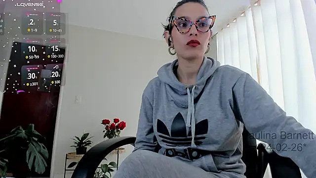 paulinabarnett- online show from February 24, 2:38 pm