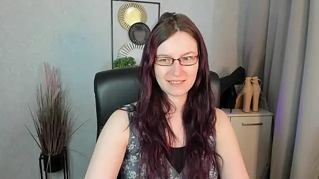 emmaxDelight online show from May 27, 5:26 am